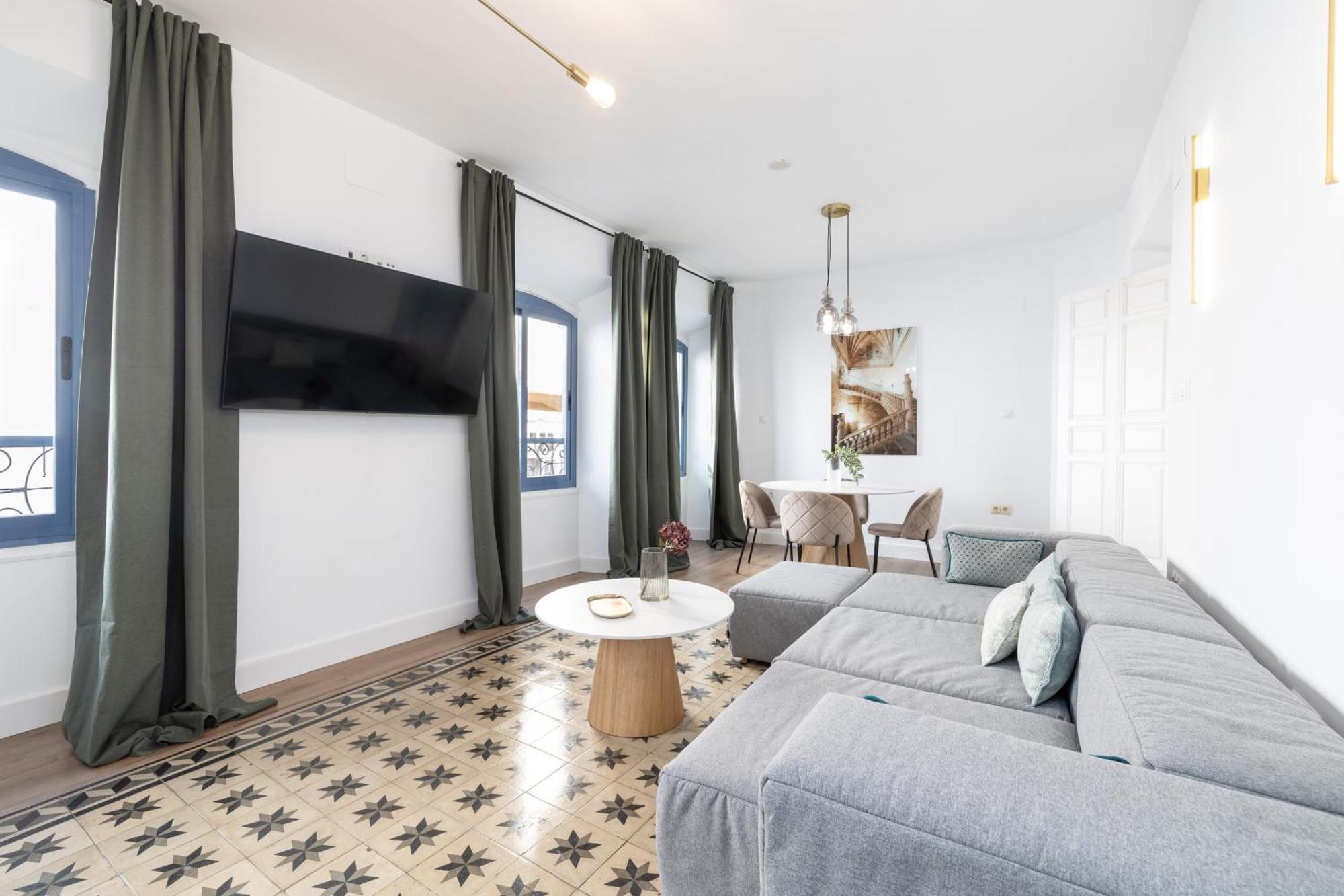 Spacious Bright Palace -1bedroom-terrace-center Málaga